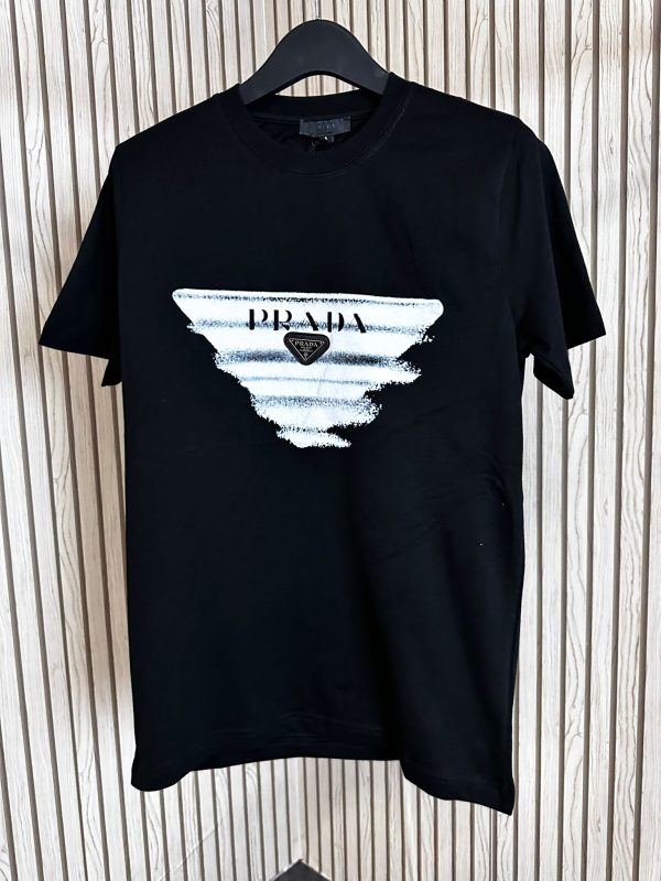 camiseta Prada oversize