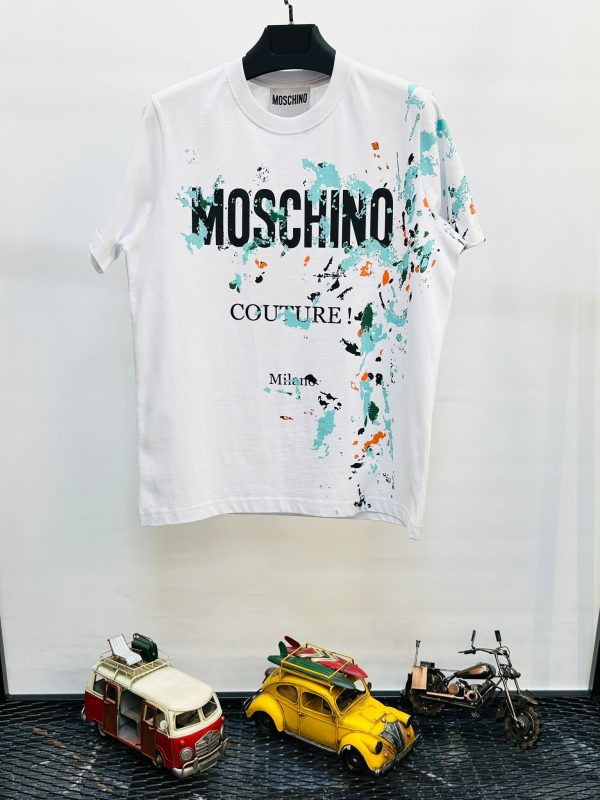 camiseta moshino