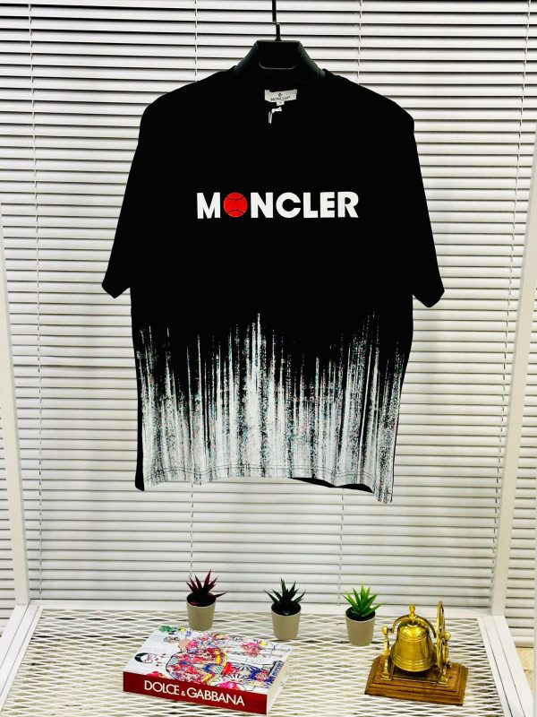 Camiseta Moncler oversize negro