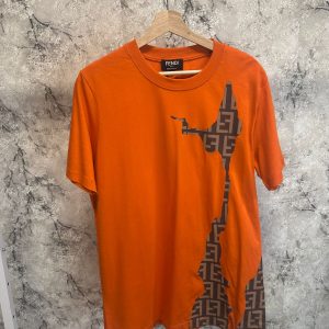 camiseta fendi