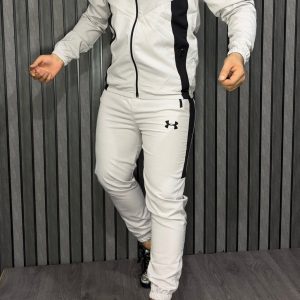 Chándal under armour gris claro