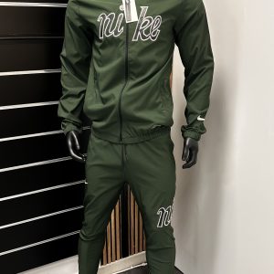 Chándal nike bordado