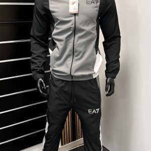 Chándal Armani gris claro/negro