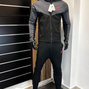 Chándal Nike tech