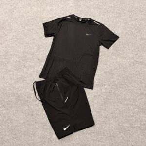 Conjunto Nike reflectante