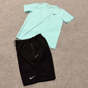 Conjunto Nike reflectante