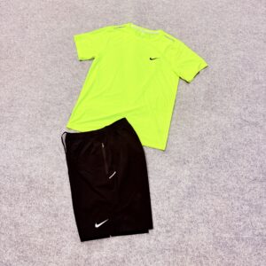 Conjunto Nike reflectante