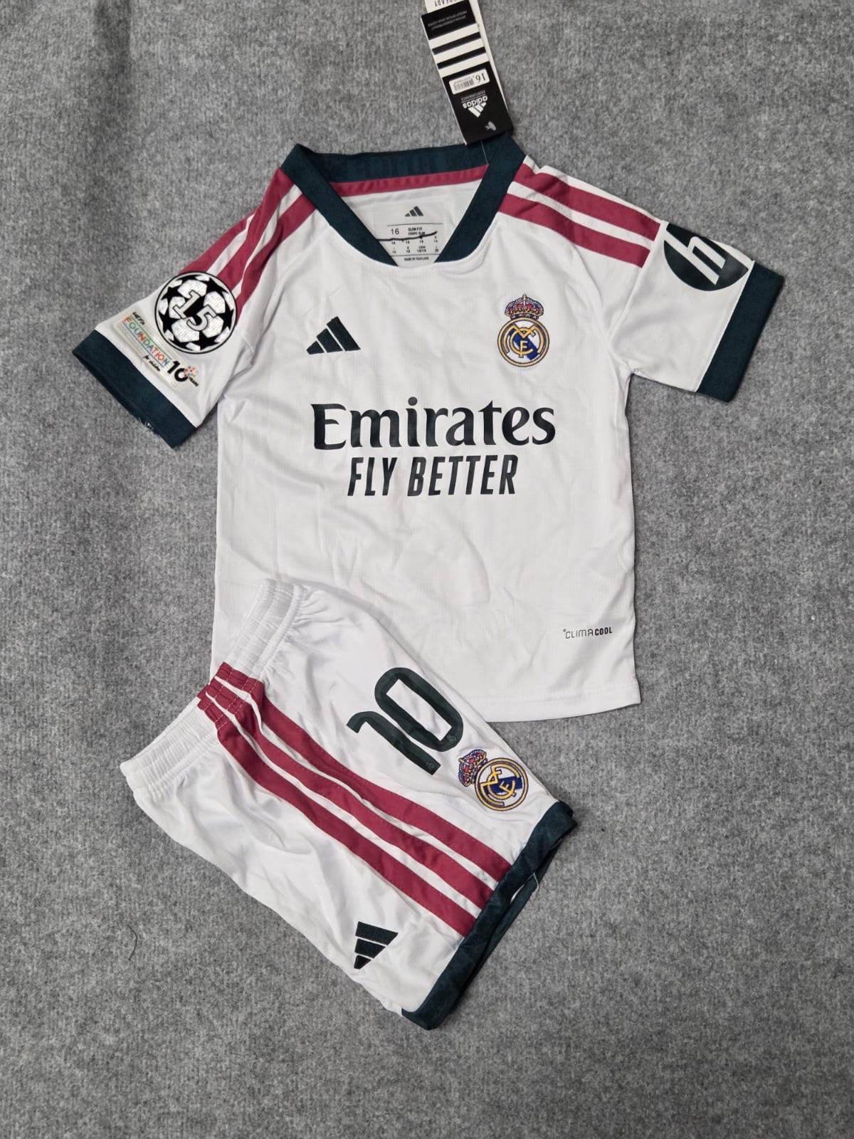 Equipación del Madrid mbape