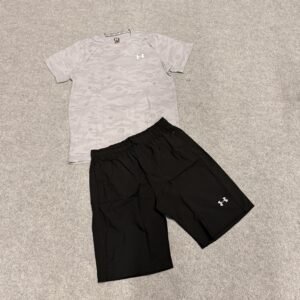 Conjunto Under Armour repliegue Gris