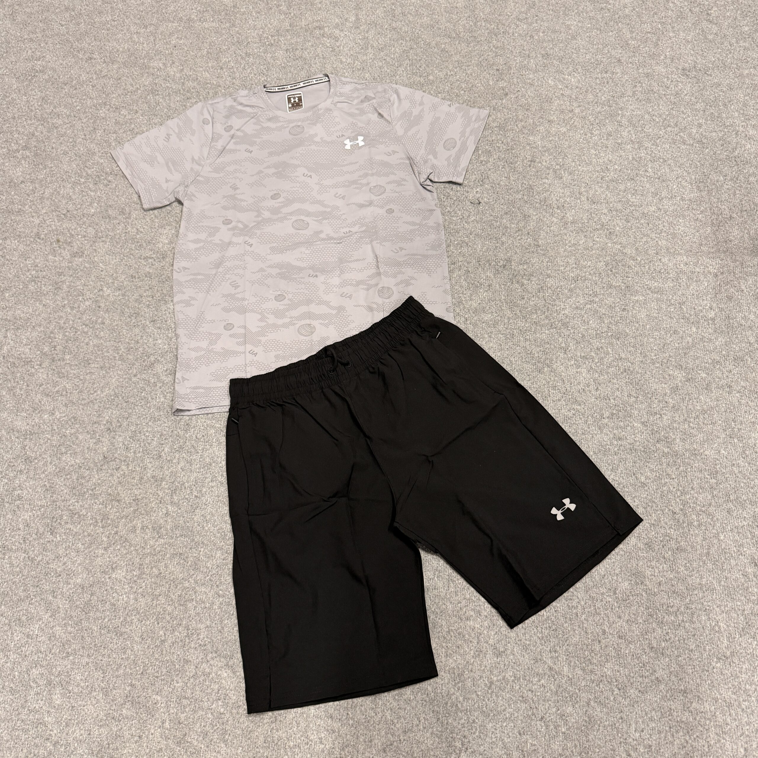 Conjunto Under Armour repliegue Gris
